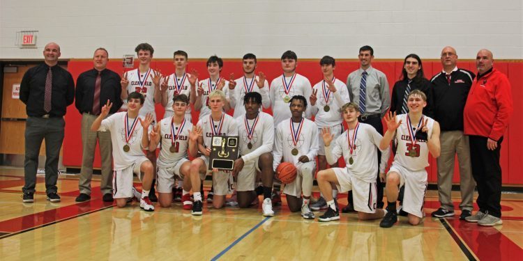 Boys' Basketball Claims a 7th Championship